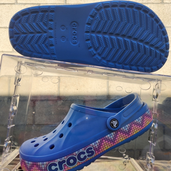 NEW Crocs BAYABAND CHEVRON BAND CLOG Size M 9 - W 11 - Picture 4 of 6